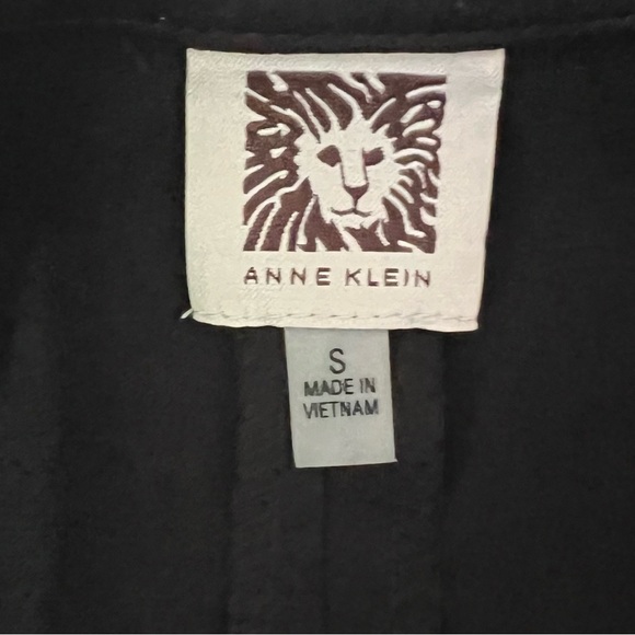 Anne Klein Black Blazer with Gold Lion Head Buttons - Picture 9 of 11